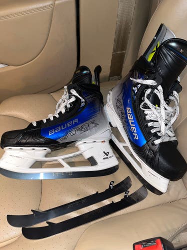 Senior Bauer Regular Width   7 Vapor Hyperlite 2 Hockey Skates