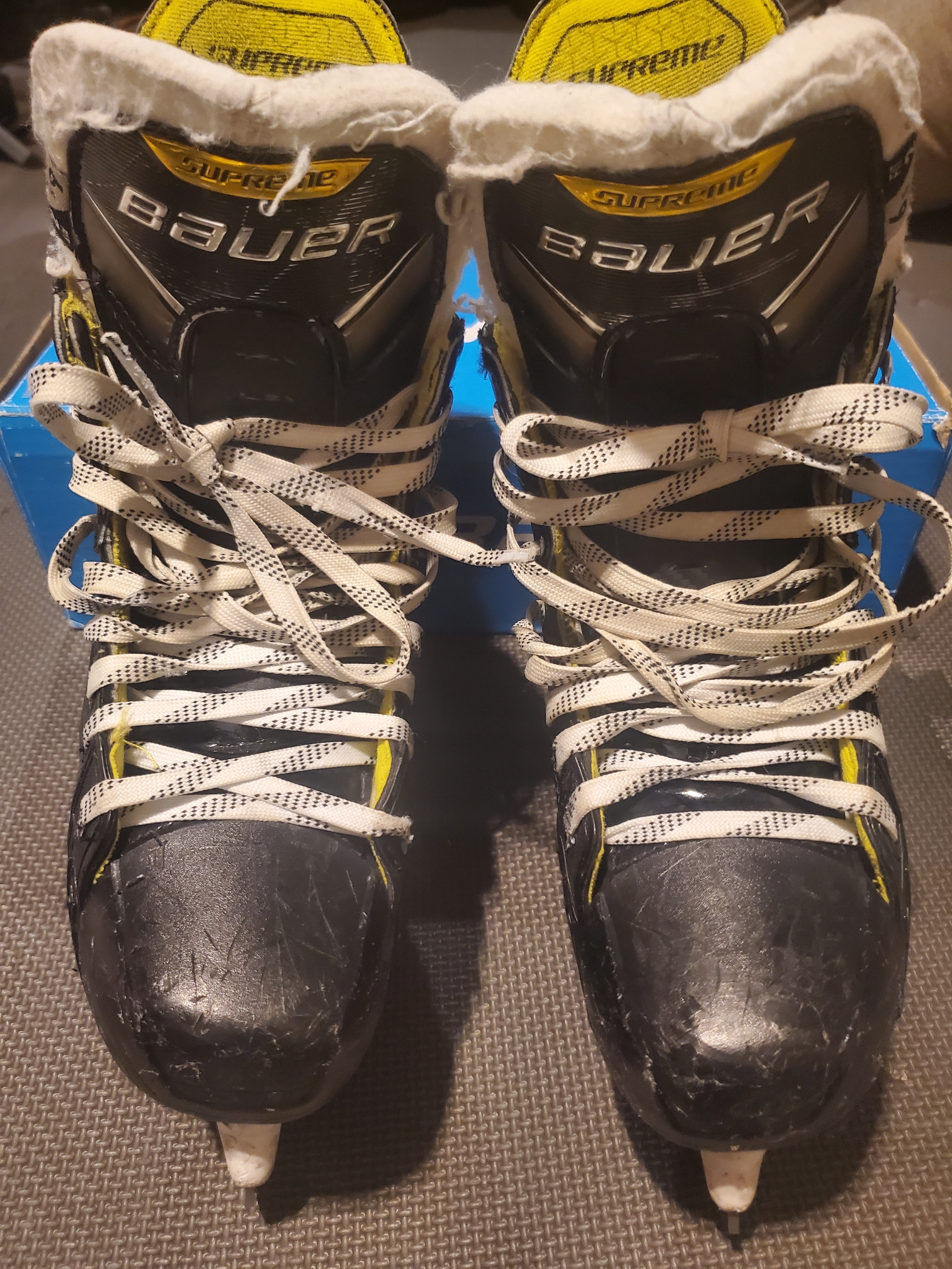 Senior Used Bauer Supreme 3S Hockey Skates Size 6.5 Fit 2