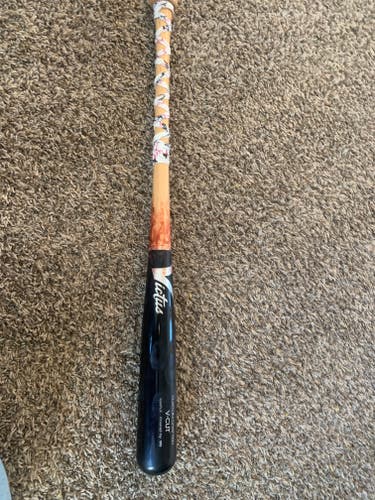 Used BBCOR Certified 2022 Victus Maple V-Cut Bat (-3) 31"