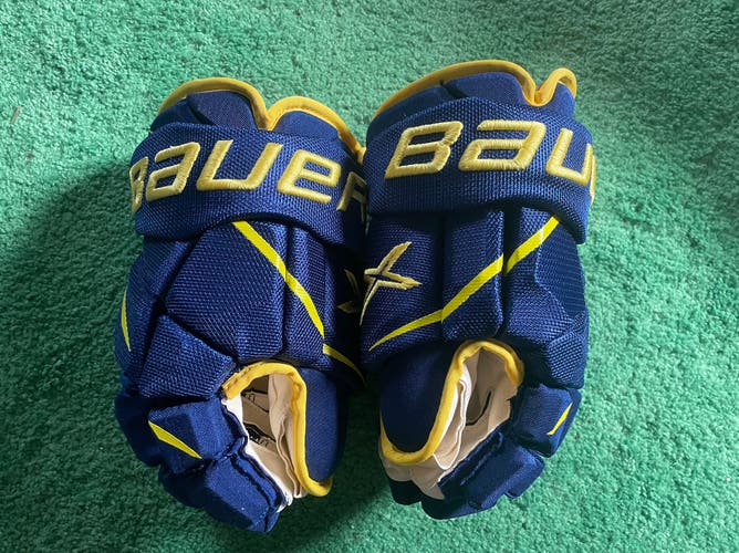Team Sweden Bauer Gloves Olympics gloves 13 Pro stock