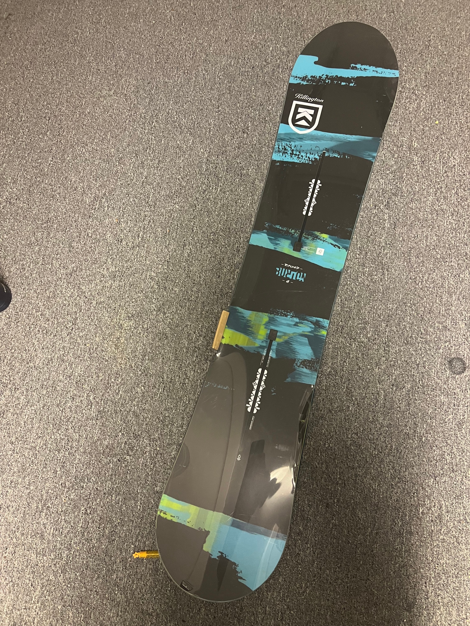 New Snowboard Without Bindings
