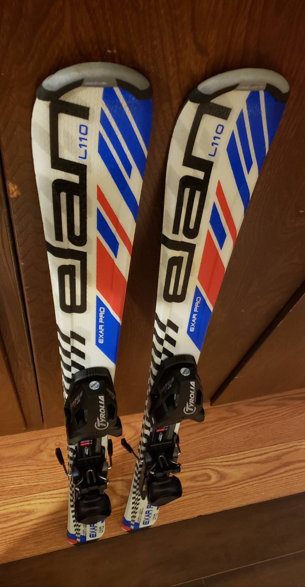 110cm Kids USED Skis ELAN EXAR PRO with NEW TYROLIA 4.5 Adjustable Bindings * CLEAN