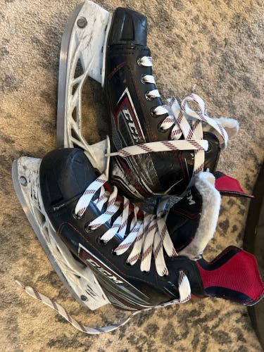 CCM Hockey Skates USED - Youth Size 1.5 D