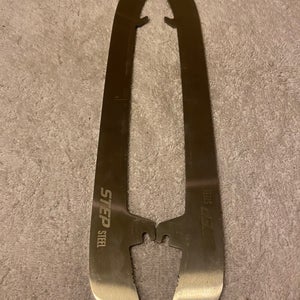 Step Steel Hockey ST Pro XS Steel Runners CCM 280 New