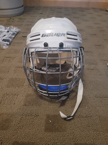 Bauer BHH4500 Helmet size small