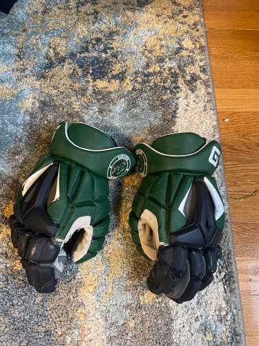 Gait Burnaby Lakers gloves