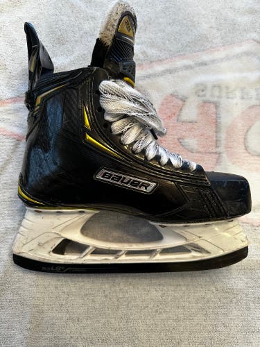 Senior Bauer Regular Width   8 Supreme 2S Pro Hockey Skates
