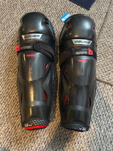 New Bauer 15"  Vapor 3X Pro Shin Pads