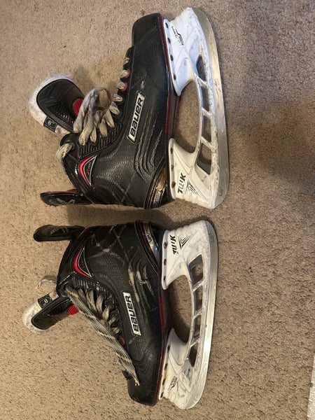 Senior Bauer Extra Wide Width 8 Vapor X700 Hockey Skates