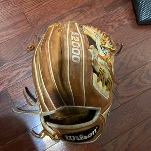 Used 2020 Right Hand Throw 11.5" Baseball Glove