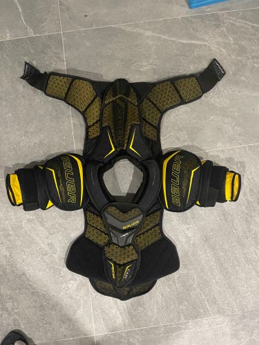 Senior Used Large Bauer Supreme TotalOne MX3 Shoulder Pads