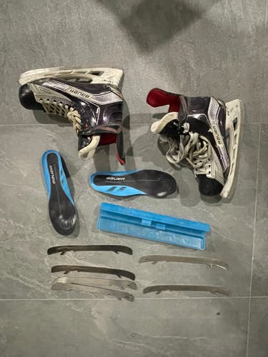 Senior Used Bauer Vapor 1X Hockey Skates Regular Width 9.5 D