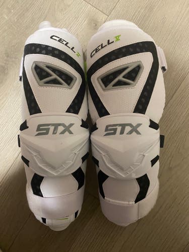 Used Large STX Cell V Arm Pads