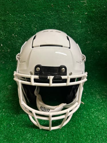 Adult Medium - Schutt F7 VTD Football Helmet - White