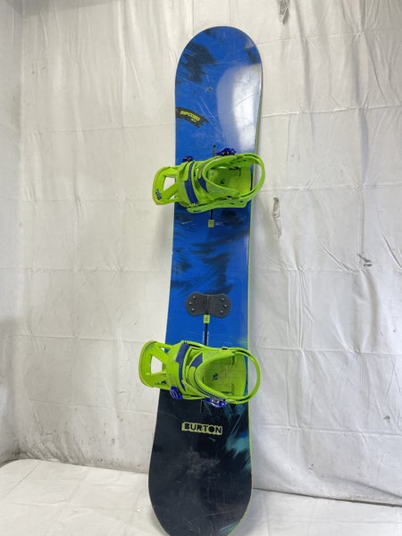 Used 2015 Burton Ripcord 162 Cm Men s Snowboard Combo W Lg Burton Custom Bindings