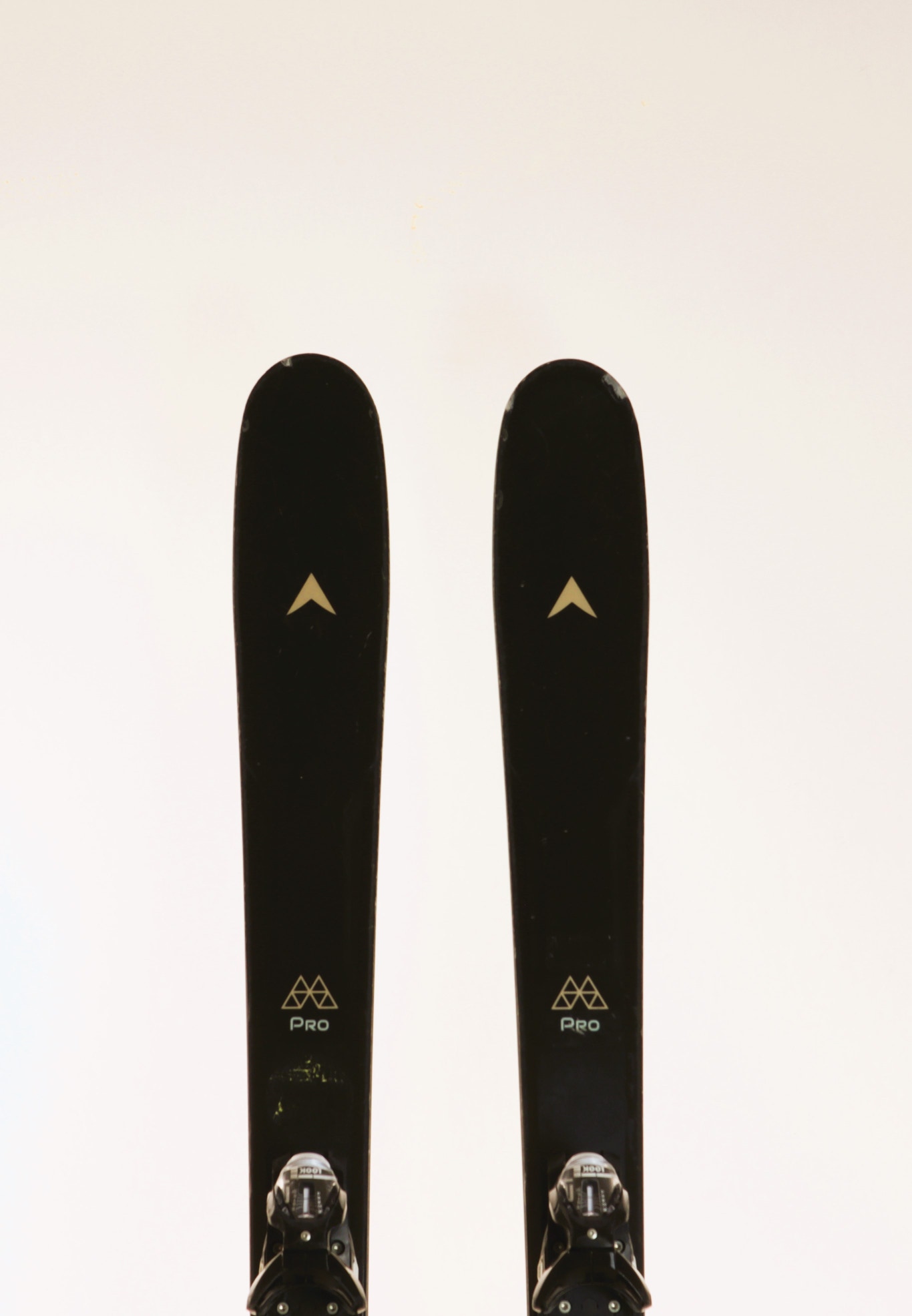 Used 2022 Dynastar M-Pro 84 Demo Ski with Look NX 12 Bindings Size 163 (Option 231306)