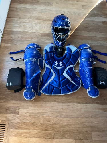 Under Armour Junior Victory Catchers Set
