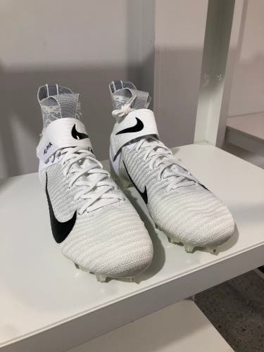 Nike Alpha Menace Elite Cleats