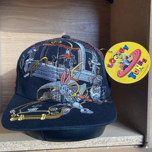 Vintage RARE Hard Rock Cafe Looney Tunes Big Logo Hat Cap Black Strapback NWT