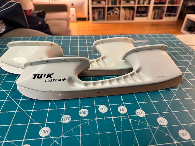 Nearly New Bauer 288 mm TUUK Custom + Holders and Steel