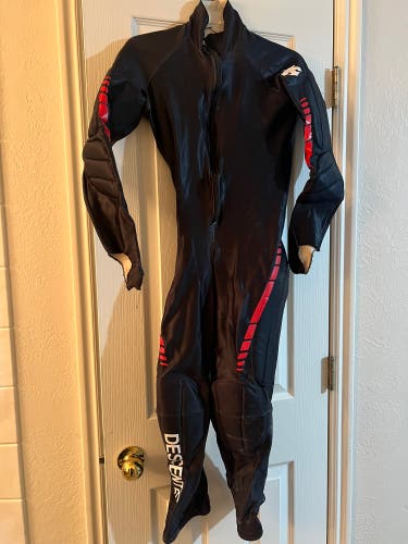 Used Medium Descente Ski Suit - Black, Men’s Medium Gs With Pads