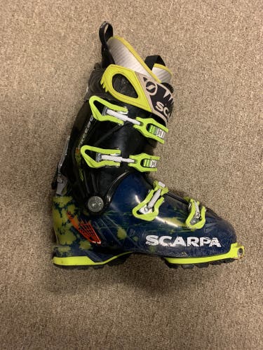 Scarpa freedom 27.5 mondo ski touring backcountry boots