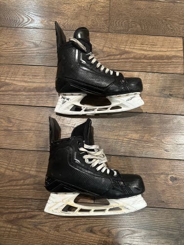 Used Bauer Wide Width Pro Stock 9 Supreme Mach Hockey Skates
