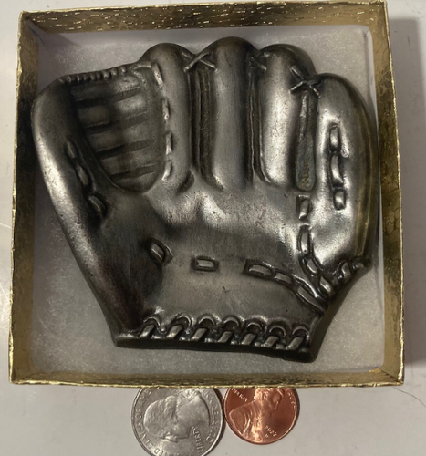 Vintage 1978 Metal Belt Buckle, Baseball Glove, MLB