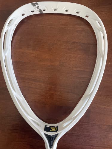 New  Unstrung Nemesis 3 Goalie Head