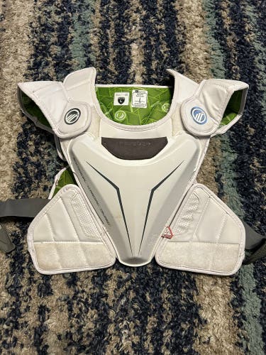 Used Large Maverik M5 Shoulder Pads