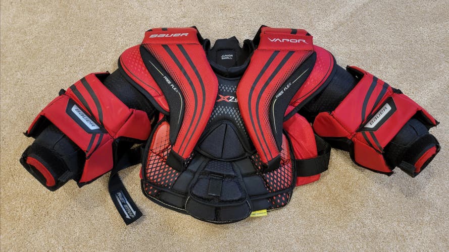 Used  Bauer Vapor X2.9 SE Goalie Chest Protector - Junior