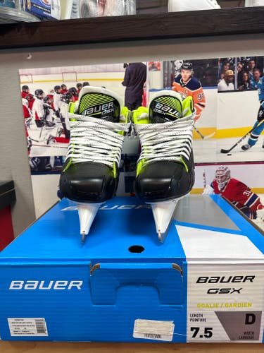 Senior New Bauer GSX Hockey Goalie Skates Regular Width size 7.5