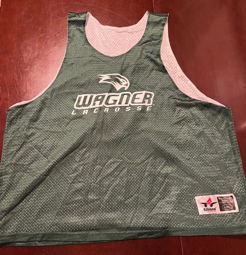 Wagner lacrosse team issued reversible white/green Lacrosse Pinnie