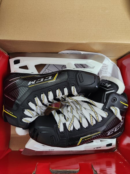 Junior New CCM Super Tacks 9370 Hockey Goalie Skates Regular Width Size 5.5