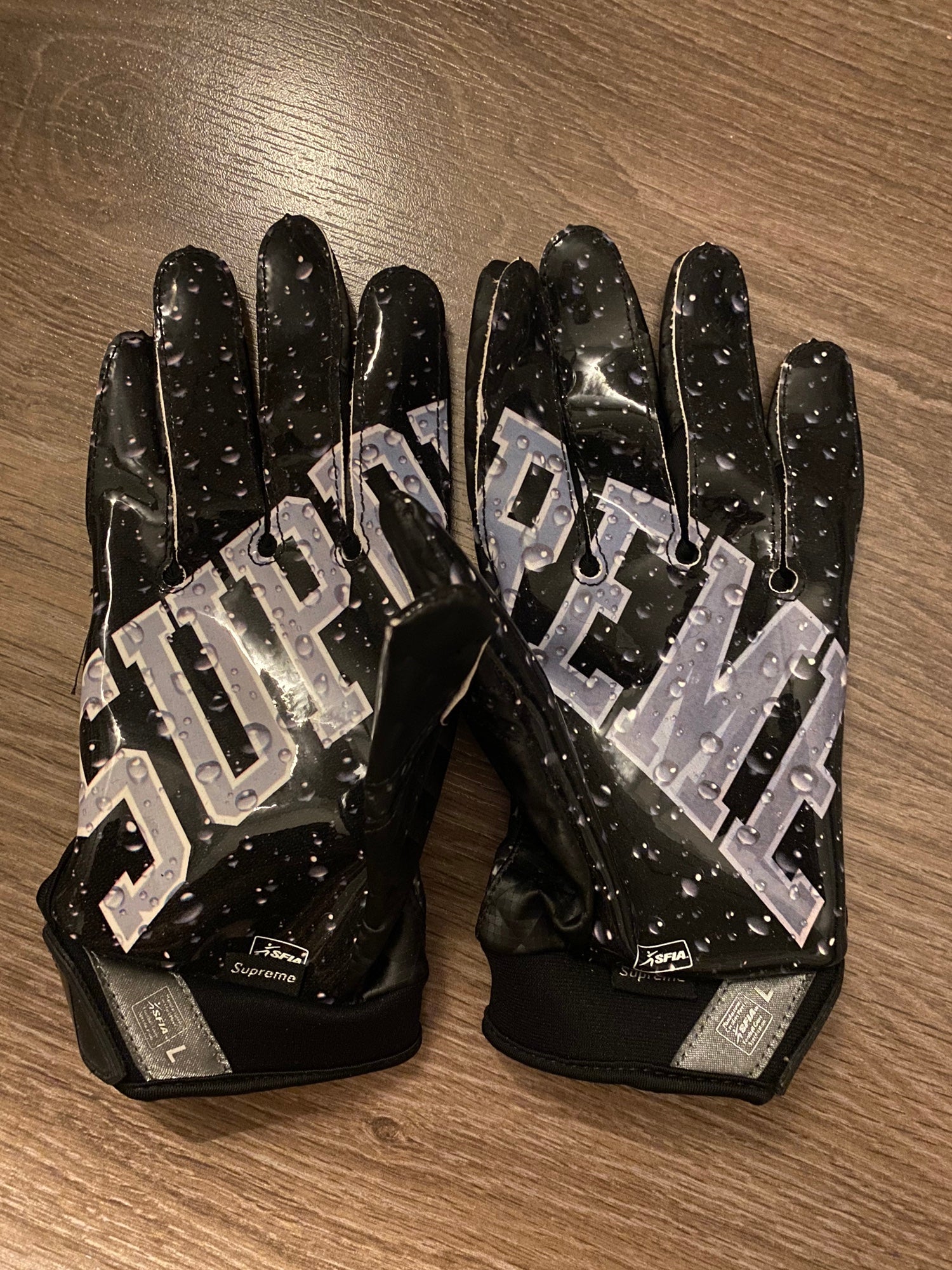 Nike Supreme Vapor Jet football gloves | SidelineSwap