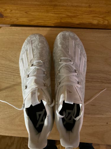 Men's Turf Cleats Low Top NEW