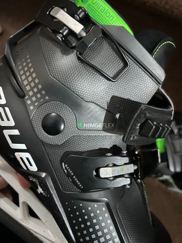 Used Bauer Regular Width  8 Konekt Hockey Goalie Skates