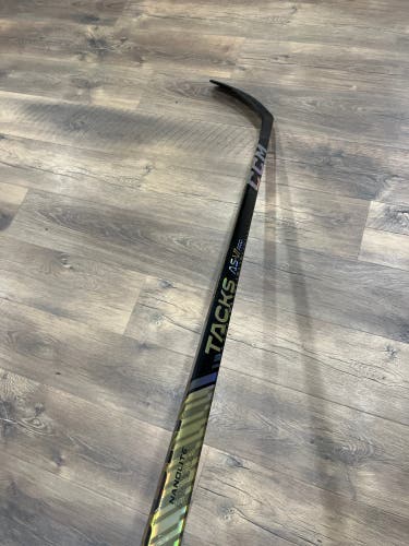 *NEW* Senior RH Super Tacks AS-V Pro Hockey Stick