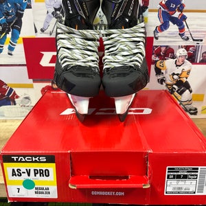 Boot only- New Senior CCM AS-V Pro Hockey Skates Regular width size 7