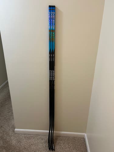 New Right Handed P92 77 Flex Bauer Nexus Sync Hockey Stick