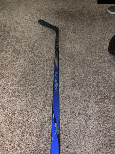 Senior Left Hand  Pro Stock Vapor Hyperlite 2 Hockey Stick