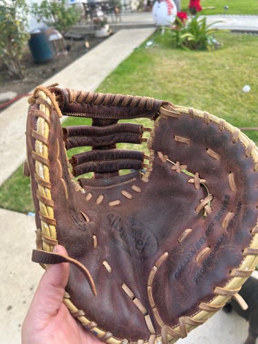 Louisville 1st base mitt