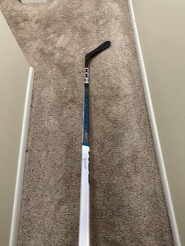 Senior Right Handed P29 Jetspeed FT6 Pro Hockey Stick