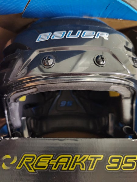 New Small Bauer Re-Akt 95 Helmet