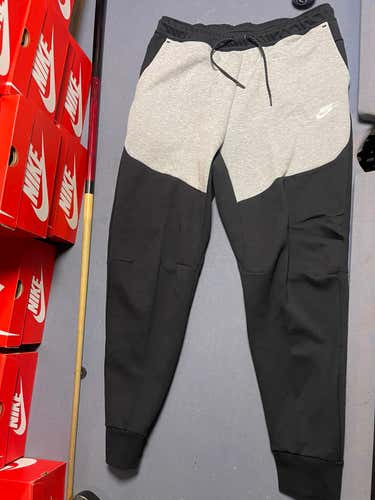 Black New XL Men's Nike Pants