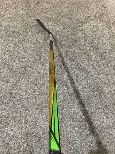 **NEW** Intermediate Left Hand P92 Supreme UltraSonic Hockey Stick