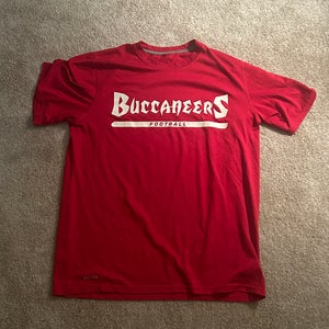 Team Issued Tampa Bay Bucs Shirt - Large In Great Shape