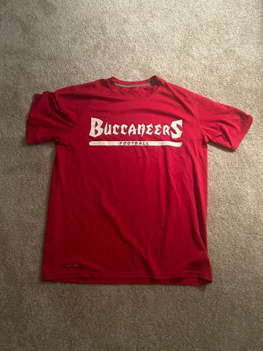 Team Issued Tampa Bay Bucs Shirt - Large In Great Shape