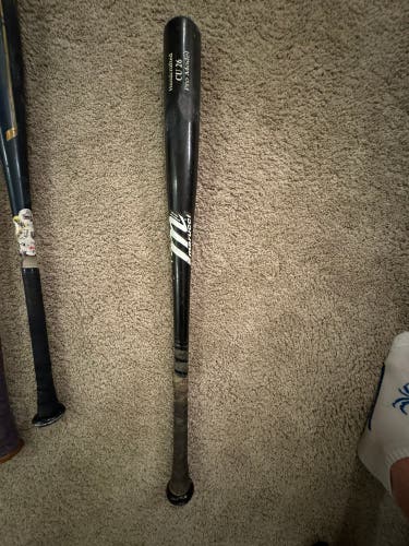 Used Wood (-3) 29 oz 32" CU26 Bat