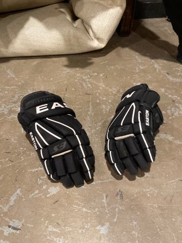 11” Easton Hockey Gloves